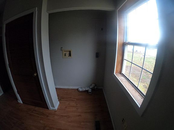 4th image of 205 N Eastern Ave #205