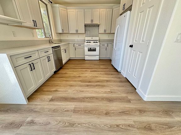 2nd image of 1837 Shining Elm Ct
