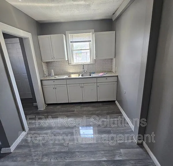 852 Fairwood Ave — Photo 9