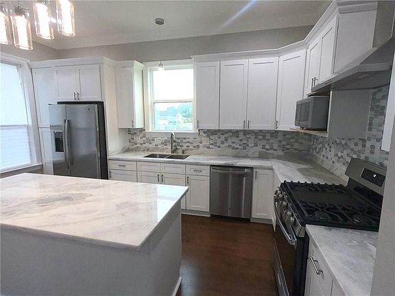 4th image of 5554 Providence Pl