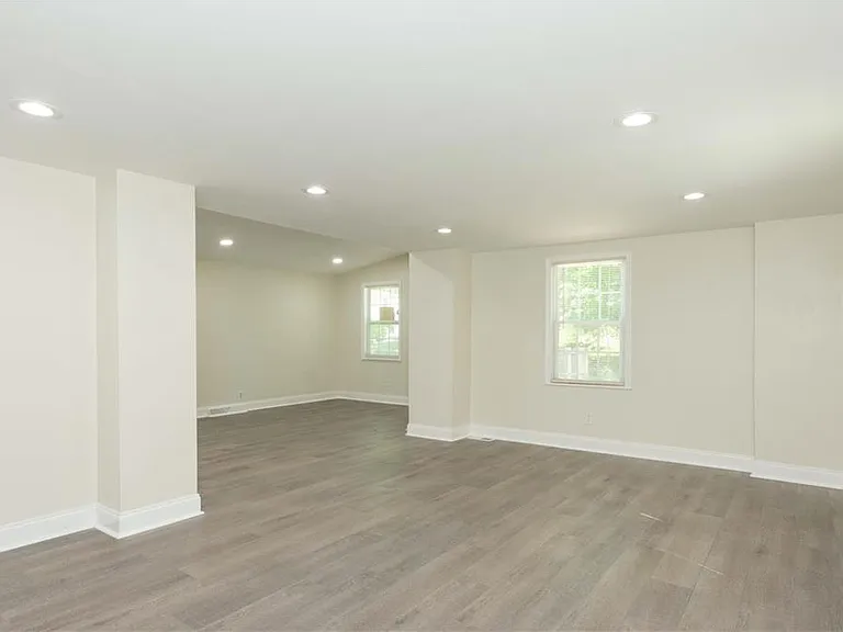 1645 Abner Ter NW — Photo 8