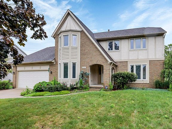 2nd image of 12782 Oakmere Dr