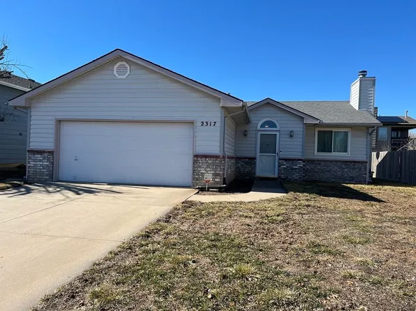 2317 S Fieldcrest St, Wichita, KS 67209