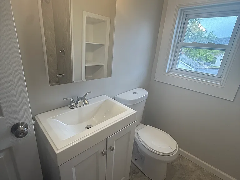 131 W Line St — Photo 33