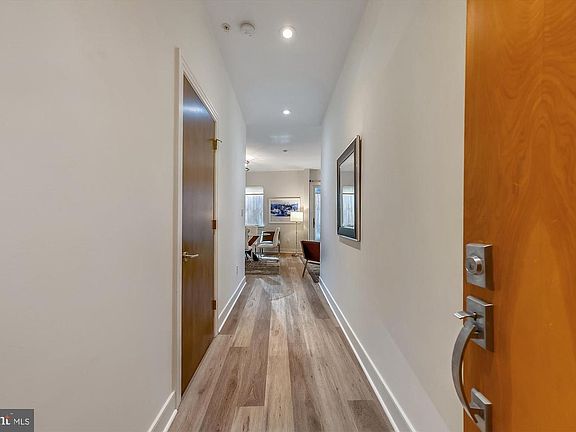 5th image of 2360 Champlain St NW #1.4