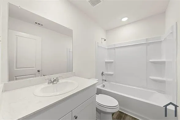2107 Burnwood St — Photo 20