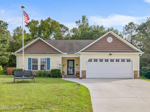 208 Demetrius Court, Hubert, NC 28539