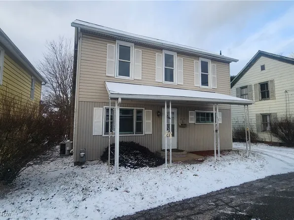 218 E Main St, Newcomerstown, OH 43832