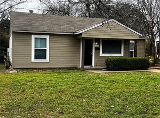 5032 Cedarhill Rd, Fort Worth, TX 76116