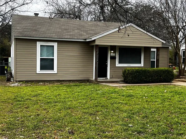 5032 Cedarhill Rd, Fort Worth, TX 76116