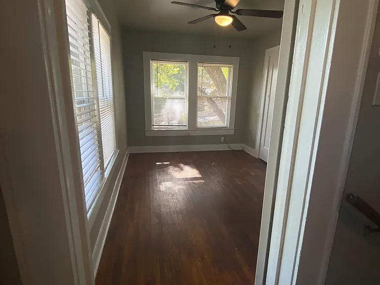 2714 Whitis Ave #A — Photo 18