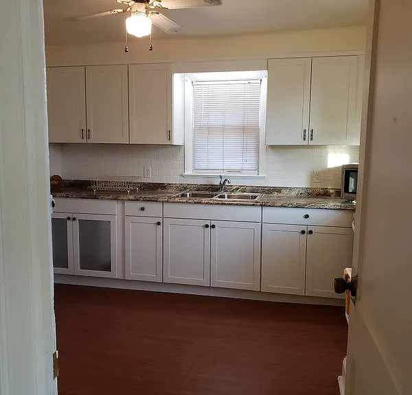 23 Vincent Ave — Photo 2