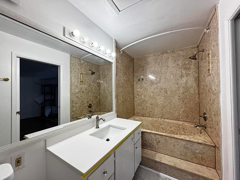 24 Crossings Cir #H — Photo 8