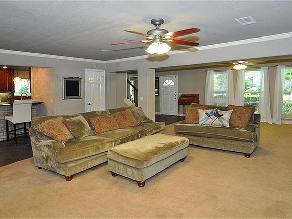 5th image of 3518 Evergreen Glade Dr