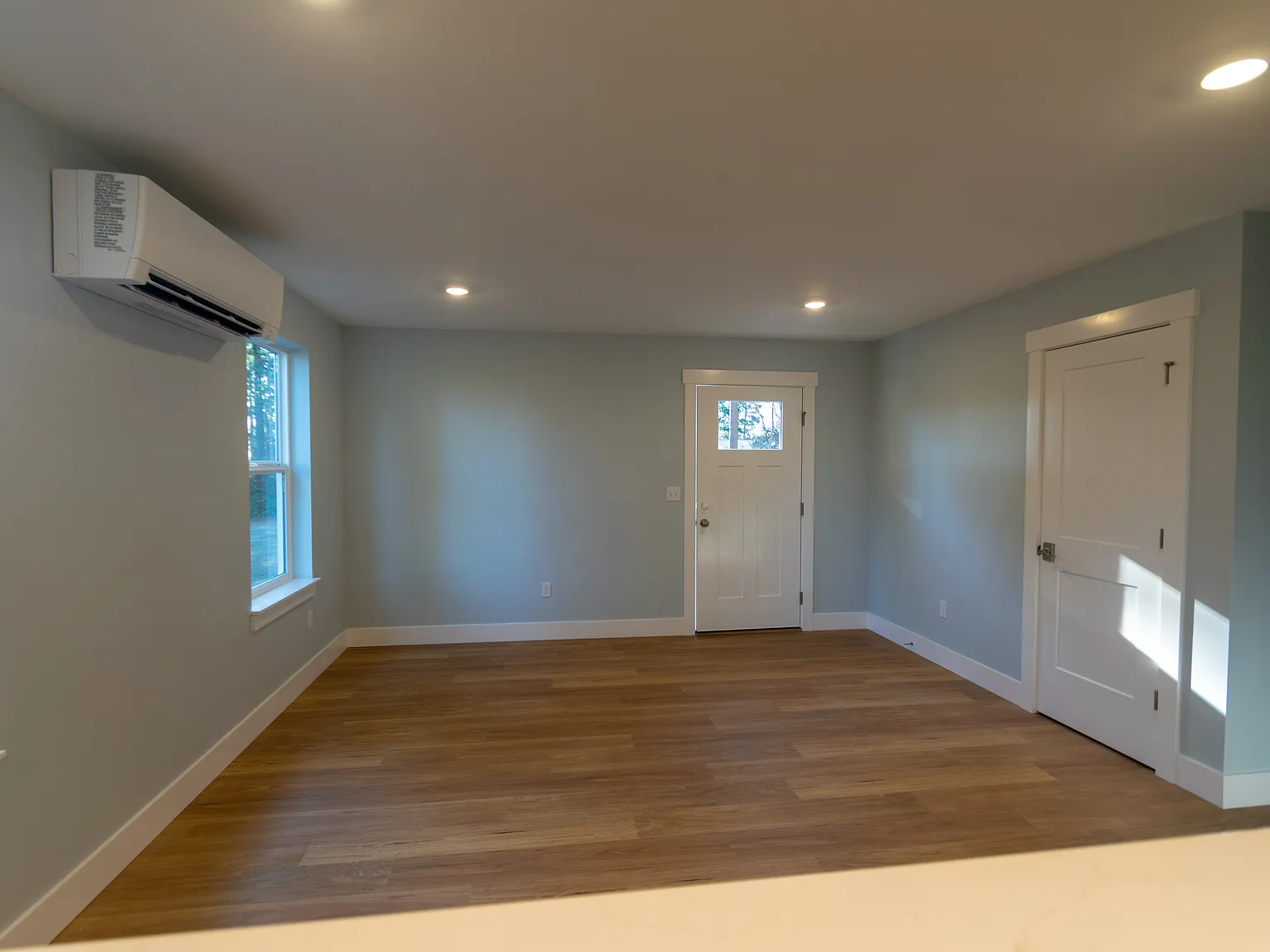 2 bed, 800 sqft, $2,100 — Photo 4