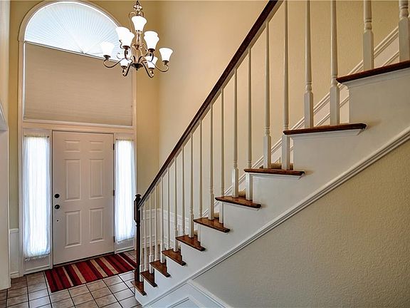 2nd image of 1213 Brittainy Pl