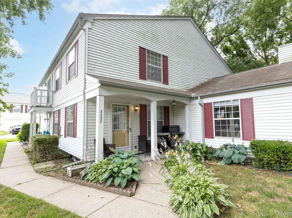 3233 Northfield Ct, Lake Orion, MI 48360