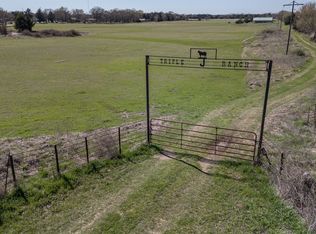 267 County Road 2150, Telephone, TX 75488