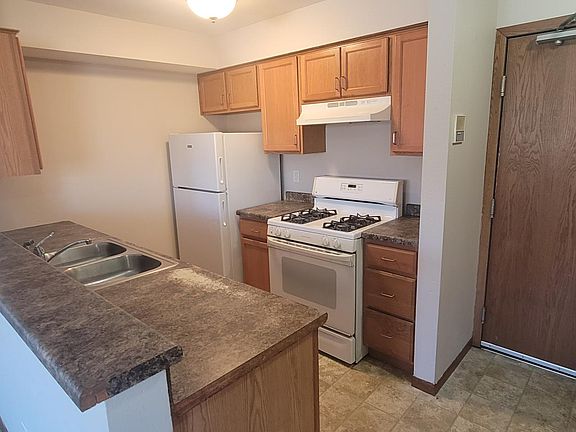 3rd image of 1115 Humboldt Ave N