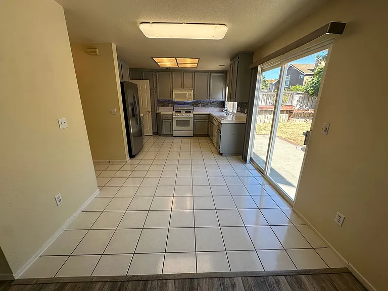 772 Glenpine Ct — Photo 9