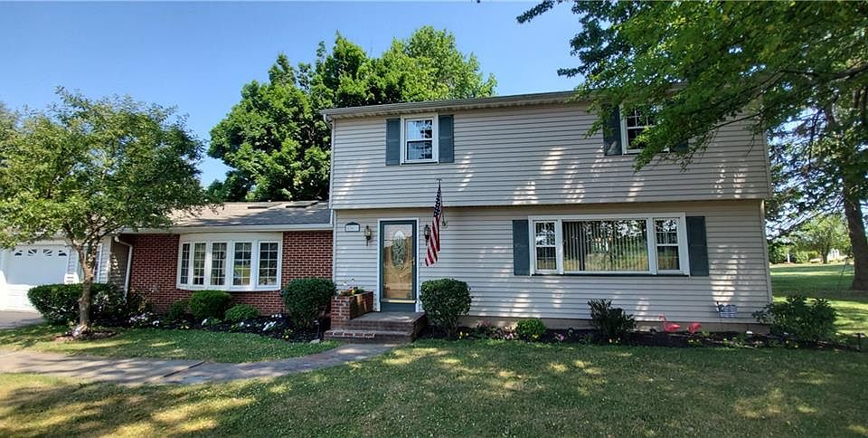 1st image of 861 Atlantic Ave