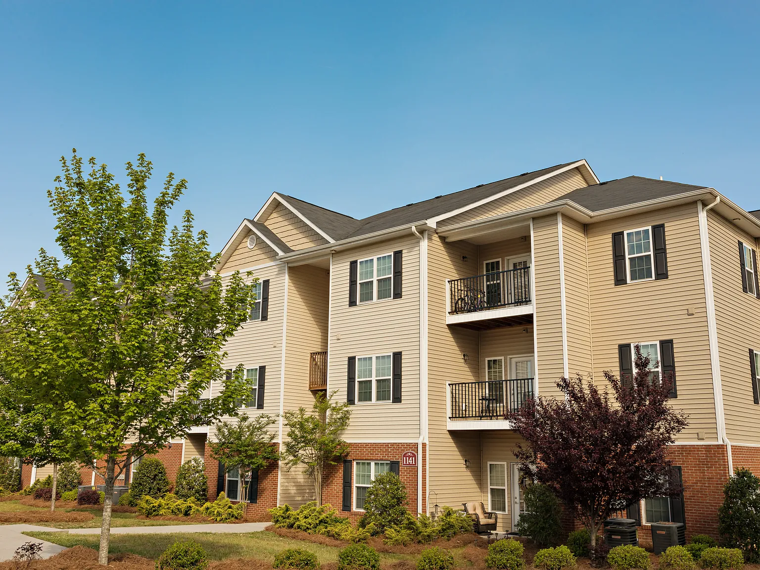 Stafford Place Apartments — Photo 3