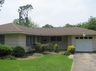 5031 Main Ave, Groves, TX 77619