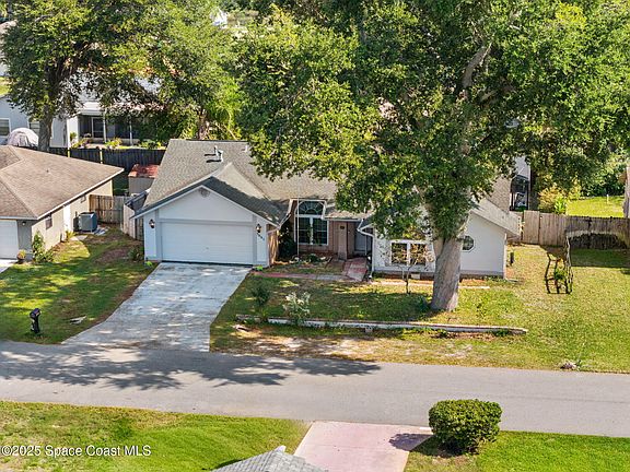3rd image of 5001 Walton Ave