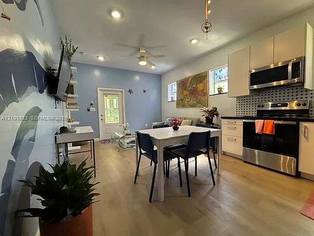 8220 NE 1st Pl — Photo 2