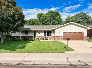 715 Dillon Ct, North Platte, NE 69101