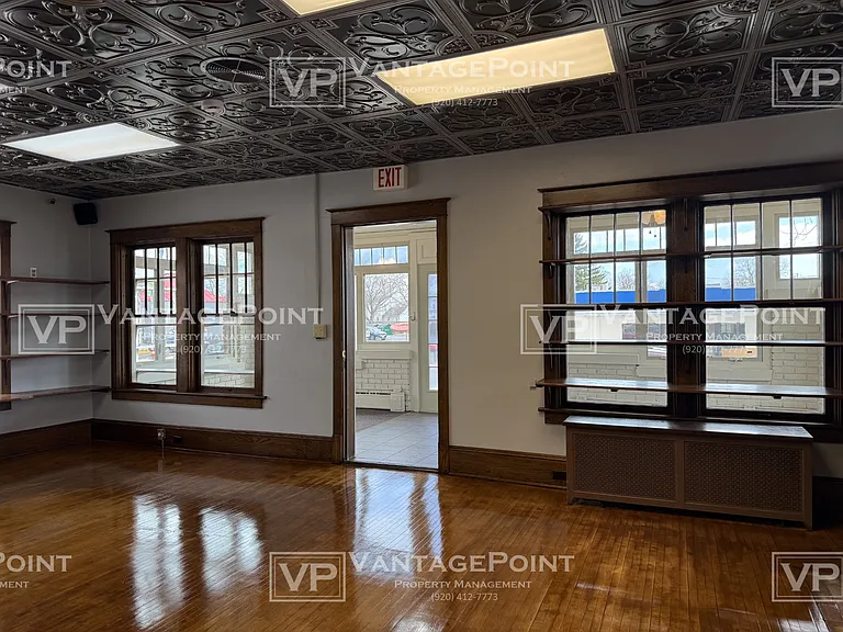 447 S Commercial St #1 — Photo 8