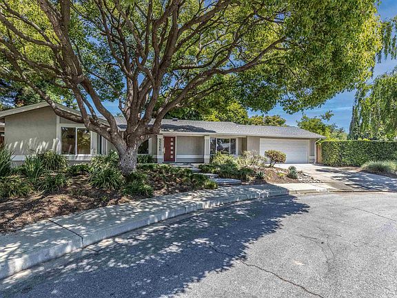 2nd image of 35366 Ronda Ct
