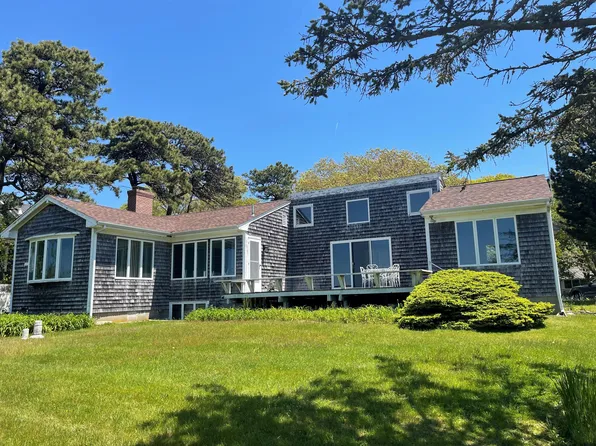 307 Shorewood Drive, East Falmouth, MA 02536