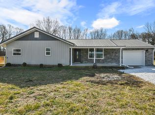7138 W Farm Rd 136, Springfield, MO 65802