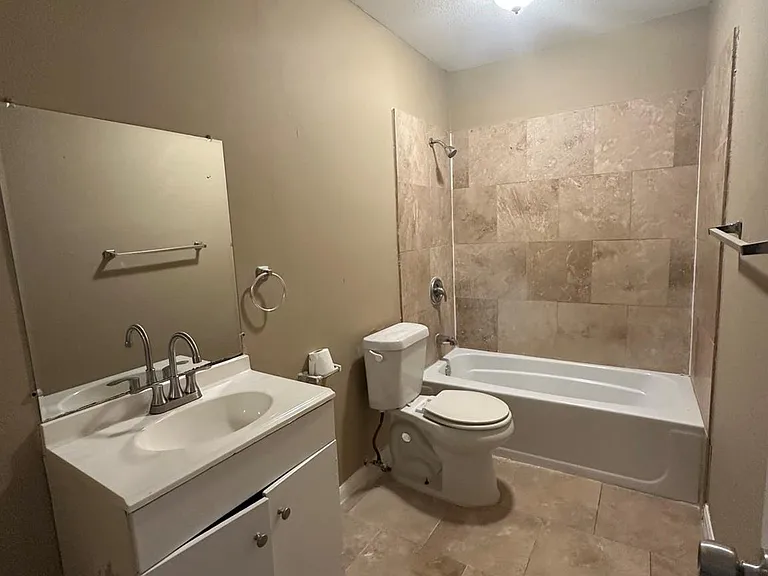 7410 Frostview Ln — Photo 14