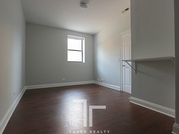4th image of 7526 N Seeley Ave #7530306