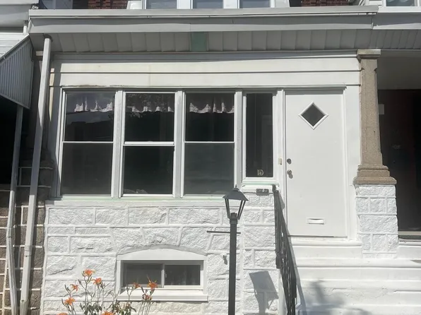 4317 Devereaux St, Philadelphia, PA 19135