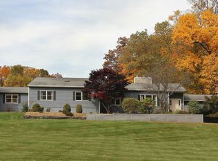 25 Chester Woods Dr, Chester, NJ 07930