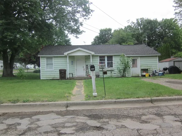 505 W 3rd St, Charlotte, MI 48813