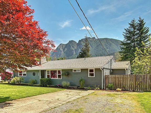 3rd image of 428 Orchard Ave NE