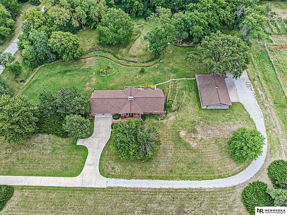 2nd image of 5601 Deerhaven Dr