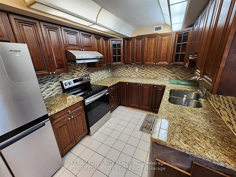 4727 Sheppard Ave E #804 — Photo 8