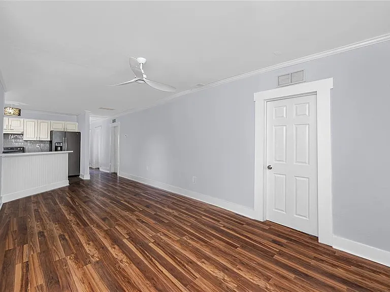 1763 Preston St S — Photo 12