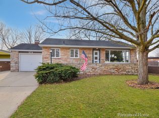 304 E Sunset Pl, Dekalb, IL 60115