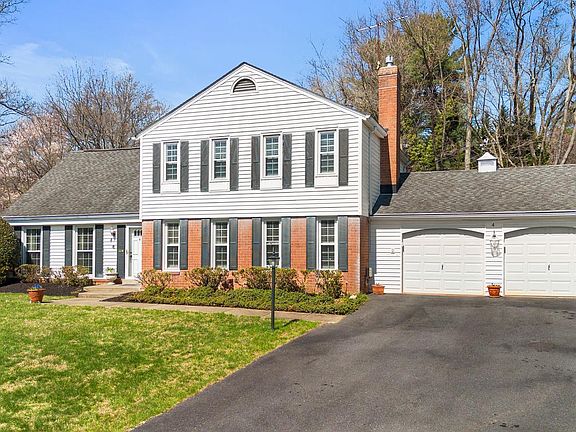 3rd image of 4 Ansted Ct