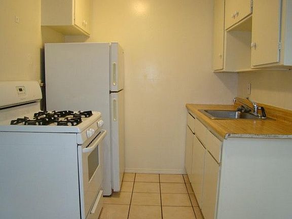 5th image of 580 S 11th St APT 6