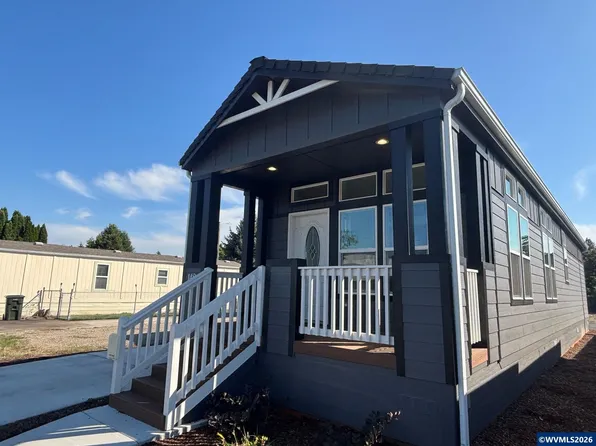 4882 Lancaster Dr NE Unit 142, Salem, OR 97305