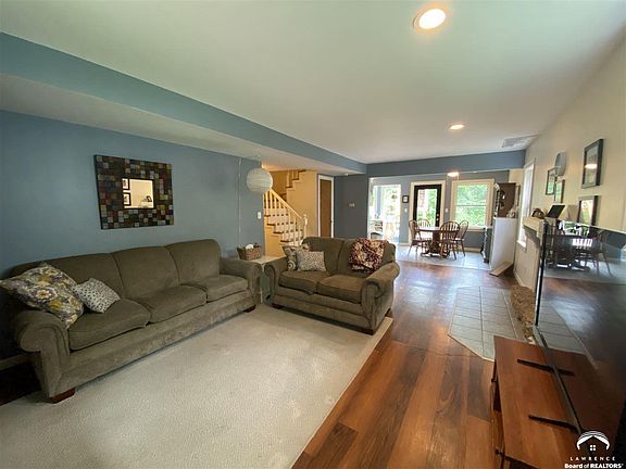 3rd image of 329 Northwood Ln