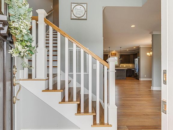 3rd image of 231 Riverwatch Cir
