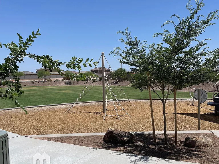 1090 W West Virginia Ave — Photo 22